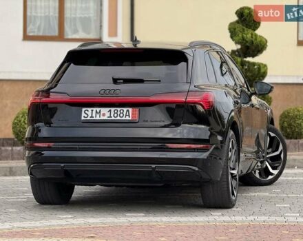 Черный Ауди E-Tron, объемом двигателя 0 л и пробегом 150 тыс. км за 31950 $, фото 116 на Automoto.ua