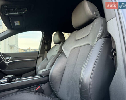 Черный Ауди E-Tron, объемом двигателя 0 л и пробегом 45 тыс. км за 30900 $, фото 29 на Automoto.ua