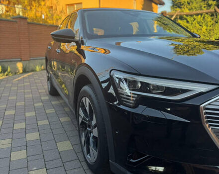 Черный Ауди E-Tron, объемом двигателя 0 л и пробегом 129 тыс. км за 27777 $, фото 10 на Automoto.ua