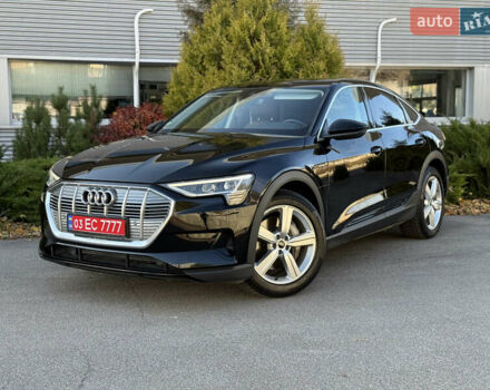 Чорний Ауді E-Tron, об'ємом двигуна 0 л та пробігом 79 тис. км за 29999 $, фото 3 на Automoto.ua
