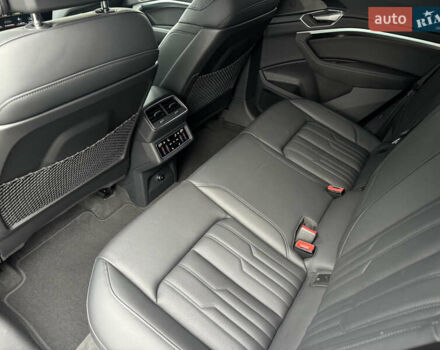 Черный Ауди E-Tron, объемом двигателя 0 л и пробегом 100 тыс. км за 38500 $, фото 38 на Automoto.ua