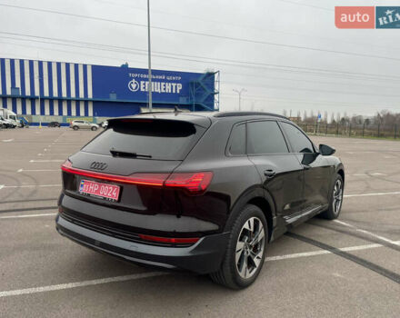 Черный Ауди E-Tron, объемом двигателя 0 л и пробегом 39 тыс. км за 39950 $, фото 18 на Automoto.ua