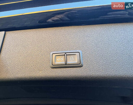 Черный Ауди E-Tron, объемом двигателя 0 л и пробегом 129 тыс. км за 27777 $, фото 39 на Automoto.ua