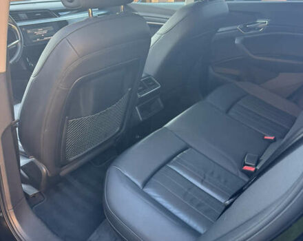 Черный Ауди E-Tron, объемом двигателя 0 л и пробегом 129 тыс. км за 27499 $, фото 18 на Automoto.ua