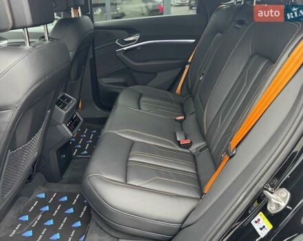 Черный Ауди E-Tron, объемом двигателя 0 л и пробегом 82 тыс. км за 39900 $, фото 31 на Automoto.ua
