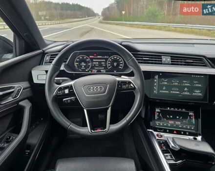 Чорний Ауді E-Tron, об'ємом двигуна 0 л та пробігом 61 тис. км за 47777 $, фото 100 на Automoto.ua