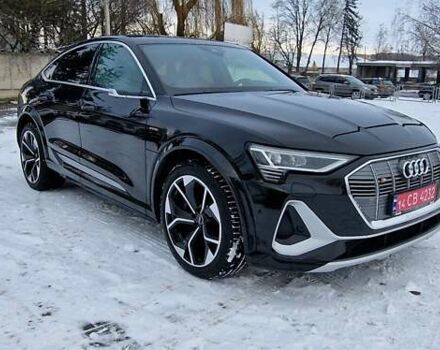 Чорний Ауді E-Tron, об'ємом двигуна 0 л та пробігом 70 тис. км за 44800 $, фото 10 на Automoto.ua