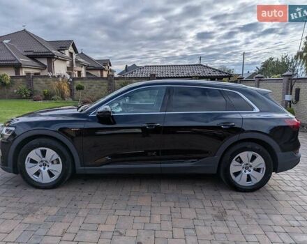 Черный Ауди E-Tron, объемом двигателя 0 л и пробегом 95 тыс. км за 29800 $, фото 4 на Automoto.ua