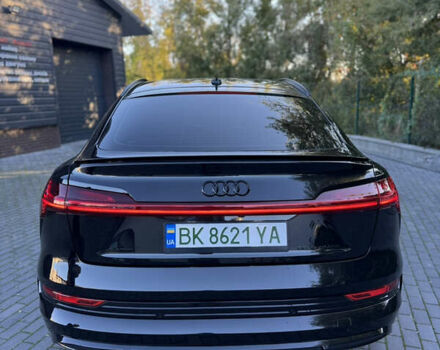 Черный Ауди E-Tron, объемом двигателя 0 л и пробегом 91 тыс. км за 36500 $, фото 57 на Automoto.ua