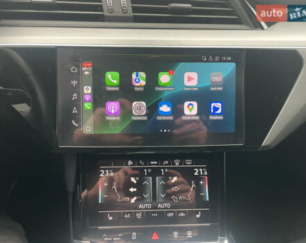 Черный Ауди E-Tron, объемом двигателя 0 л и пробегом 39 тыс. км за 39950 $, фото 67 на Automoto.ua