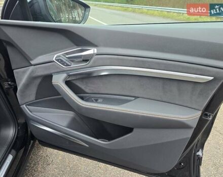 Черный Ауди E-Tron, объемом двигателя 0 л и пробегом 43 тыс. км за 45999 $, фото 73 на Automoto.ua