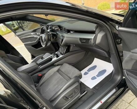 Черный Ауди E-Tron, объемом двигателя 0 л и пробегом 150 тыс. км за 31950 $, фото 133 на Automoto.ua