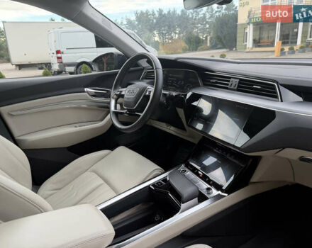 Черный Ауди E-Tron, объемом двигателя 0 л и пробегом 56 тыс. км за 40890 $, фото 29 на Automoto.ua