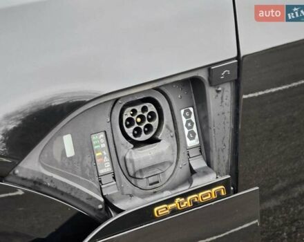 Черный Ауди E-Tron, объемом двигателя 0 л и пробегом 43 тыс. км за 45999 $, фото 29 на Automoto.ua