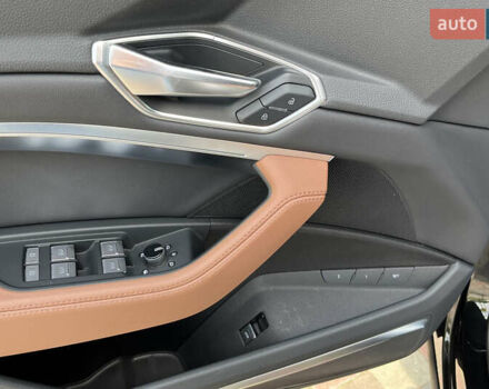 Черный Ауди E-Tron, объемом двигателя 0 л и пробегом 46 тыс. км за 39000 $, фото 8 на Automoto.ua