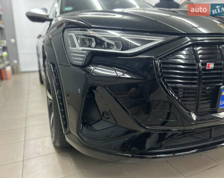 Чорний Ауді E-Tron, об'ємом двигуна 0 л та пробігом 57 тис. км за 41500 $, фото 22 на Automoto.ua