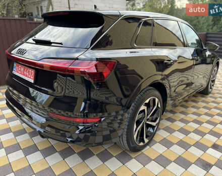 Черный Ауди E-Tron, объемом двигателя 0 л и пробегом 38 тыс. км за 41999 $, фото 6 на Automoto.ua