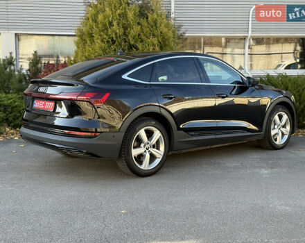 Чорний Ауді E-Tron, об'ємом двигуна 0 л та пробігом 79 тис. км за 29999 $, фото 20 на Automoto.ua