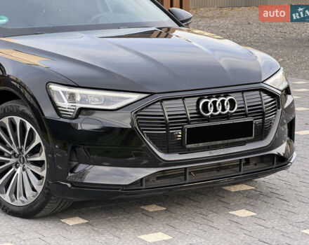 Черный Ауди E-Tron, объемом двигателя 0 л и пробегом 45 тыс. км за 30900 $, фото 8 на Automoto.ua