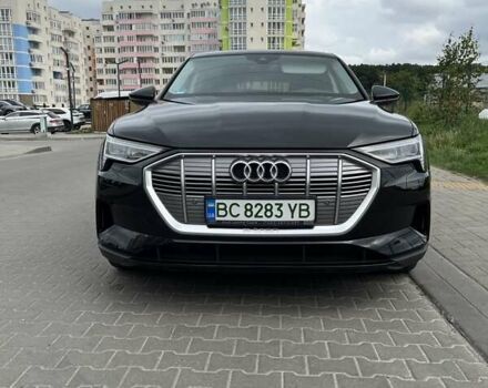 Чорний Ауді E-Tron, об'ємом двигуна 0 л та пробігом 60 тис. км за 33500 $, фото 13 на Automoto.ua