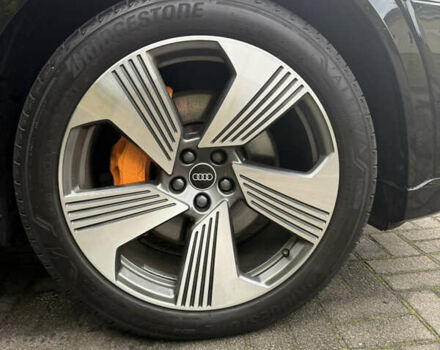 Черный Ауди E-Tron, объемом двигателя 0 л и пробегом 56 тыс. км за 40890 $, фото 40 на Automoto.ua