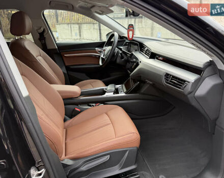 Черный Ауди E-Tron, объемом двигателя 0 л и пробегом 79 тыс. км за 29999 $, фото 22 на Automoto.ua