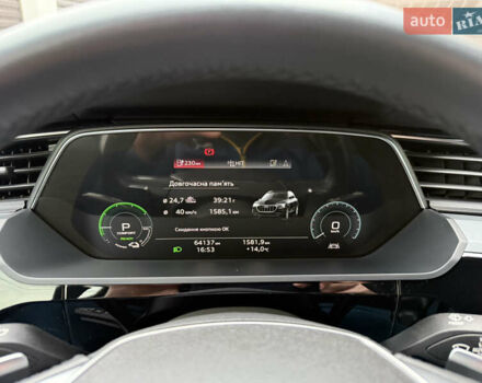 Черный Ауди E-Tron, объемом двигателя 0 л и пробегом 64 тыс. км за 31700 $, фото 44 на Automoto.ua