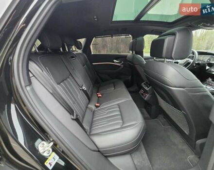 Чорний Ауді E-Tron, об'ємом двигуна 0 л та пробігом 61 тис. км за 47777 $, фото 79 на Automoto.ua