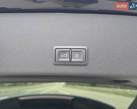 Чорний Ауді E-Tron, об'ємом двигуна 0 л та пробігом 61 тис. км за 47777 $, фото 44 на Automoto.ua