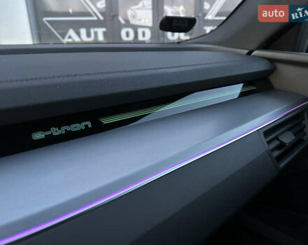 Черный Ауди E-Tron, объемом двигателя 0 л и пробегом 158 тыс. км за 31000 $, фото 71 на Automoto.ua