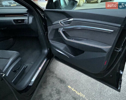 Чорний Ауді E-Tron, об'ємом двигуна 0 л та пробігом 42 тис. км за 54700 $, фото 17 на Automoto.ua