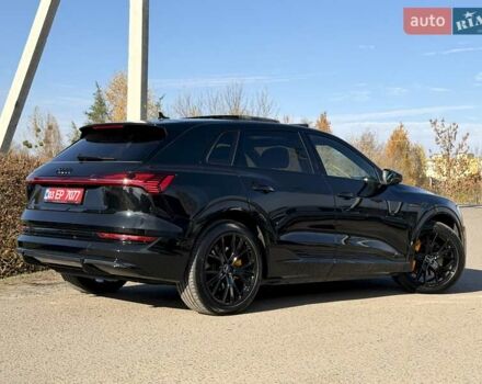 Чорний Ауді E-Tron, об'ємом двигуна 0 л та пробігом 103 тис. км за 36600 $, фото 6 на Automoto.ua