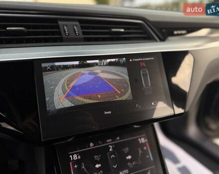 Черный Ауди E-Tron, объемом двигателя 0 л и пробегом 150 тыс. км за 31950 $, фото 39 на Automoto.ua