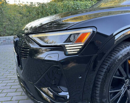 Черный Ауди E-Tron, объемом двигателя 0 л и пробегом 91 тыс. км за 36500 $, фото 66 на Automoto.ua