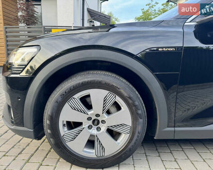 Черный Ауди E-Tron, объемом двигателя 0 л и пробегом 97 тыс. км за 30900 $, фото 31 на Automoto.ua