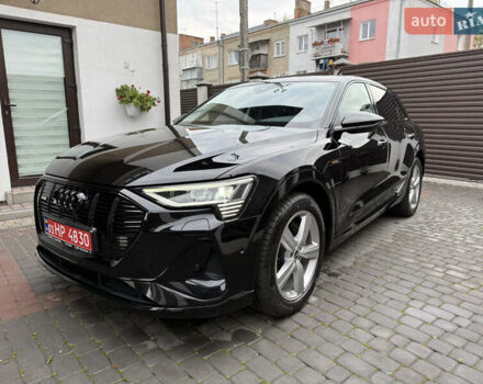 Черный Ауди E-Tron, объемом двигателя 0 л и пробегом 64 тыс. км за 31700 $, фото 6 на Automoto.ua