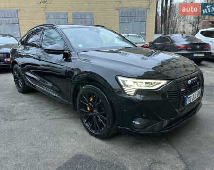 Чорний Ауді E-Tron, об'ємом двигуна 0 л та пробігом 42 тис. км за 54700 $, фото 7 на Automoto.ua