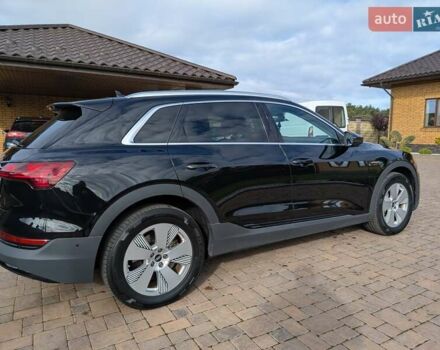 Черный Ауди E-Tron, объемом двигателя 0 л и пробегом 95 тыс. км за 29800 $, фото 9 на Automoto.ua