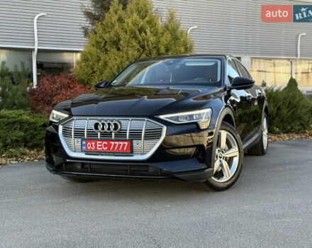 Чорний Ауді E-Tron, об'ємом двигуна 0 л та пробігом 79 тис. км за 29999 $, фото 2 на Automoto.ua