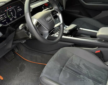 Черный Ауди E-Tron, объемом двигателя 0 л и пробегом 20 тыс. км за 45000 $, фото 16 на Automoto.ua