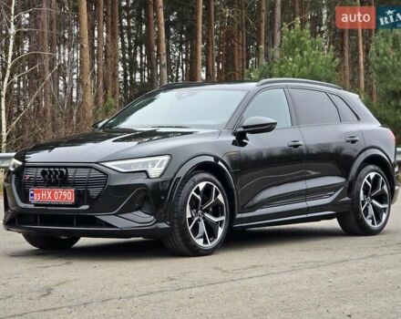 Чорний Ауді E-Tron, об'ємом двигуна 0 л та пробігом 61 тис. км за 47777 $, фото 1 на Automoto.ua