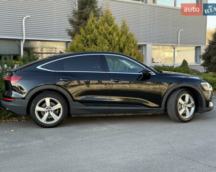 Чорний Ауді E-Tron, об'ємом двигуна 0 л та пробігом 79 тис. км за 29999 $, фото 16 на Automoto.ua