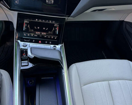 Черный Ауди E-Tron, объемом двигателя 0 л и пробегом 91 тыс. км за 36500 $, фото 44 на Automoto.ua