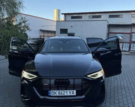 Черный Ауди E-Tron, объемом двигателя 0 л и пробегом 91 тыс. км за 36500 $, фото 80 на Automoto.ua