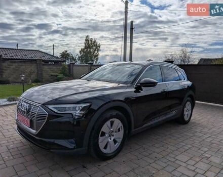 Черный Ауди E-Tron, объемом двигателя 0 л и пробегом 95 тыс. км за 29800 $, фото 3 на Automoto.ua