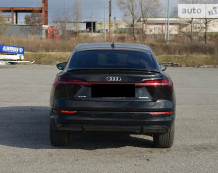 Черный Ауди E-Tron, объемом двигателя 0 л и пробегом 5 тыс. км за 47000 $, фото 23 на Automoto.ua