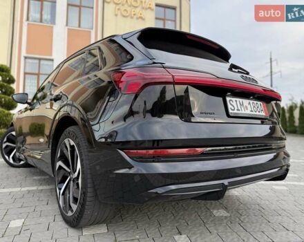 Черный Ауди E-Tron, объемом двигателя 0 л и пробегом 150 тыс. км за 31950 $, фото 14 на Automoto.ua