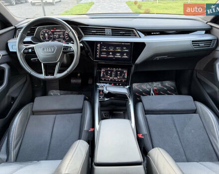 Черный Ауди E-Tron, объемом двигателя 0 л и пробегом 45 тыс. км за 30900 $, фото 35 на Automoto.ua