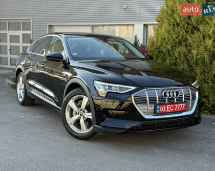 Чорний Ауді E-Tron, об'ємом двигуна 0 л та пробігом 79 тис. км за 29999 $, фото 14 на Automoto.ua