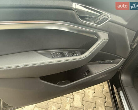 Чорний Ауді E-Tron, об'ємом двигуна 0 л та пробігом 89 тис. км за 35499 $, фото 20 на Automoto.ua